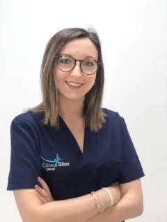 Dra. Estévez Arteaga — Clínica Dental Silos Bormujos